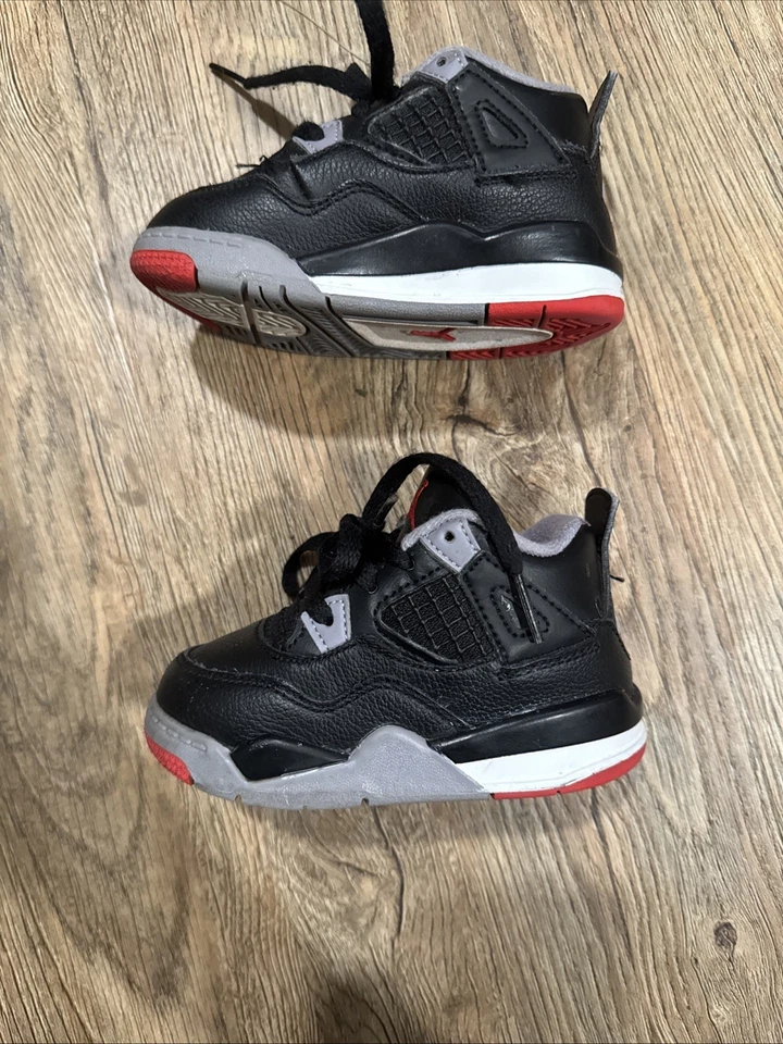 Niños Usados en Excelente Condición Nike Air Jordan 4 Retro Criado Reimaginado Niño Pequeño TD BQ7670-006 Zapatos *6C Foto 2 de 4