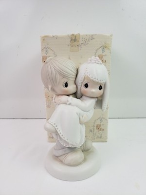 Precious Moments ''Bless You Two'' Figurine 1982 Enesco Jonathan David E-9255