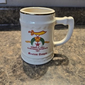 FREEMASON MASONIC VINTAGE 1981 Ceramic Beer STEIN MUG ~ Moslem Temple Mason LOGO