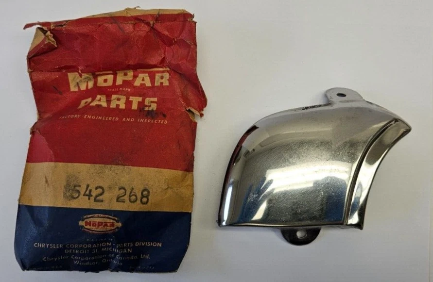 Extensión guardabarros trasero derecho Plymouth 1954 escudo piedra 1542268 nuevo de stock Foto 2 de 4