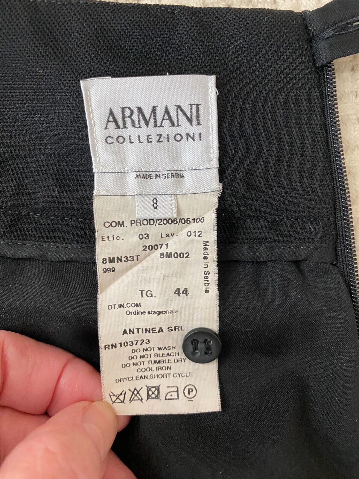 Fabulous Armani Black Virgin Wool Skirt ~ Size 8 … - image 3