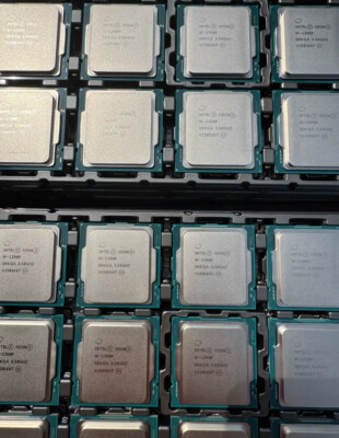 Intel Xeon W-1390P Processor LGA120016M Cache, up to 5.30 GHz