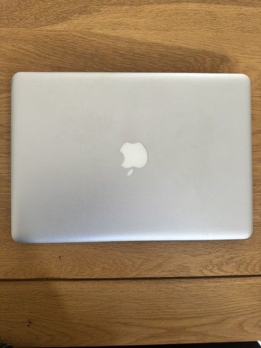 13-inch Apple MacBook Pro 2.4GHz Core 2 Duo Mid 2010 4GB RAM 256GB *READ DESCRIP - Picture 2 of 4