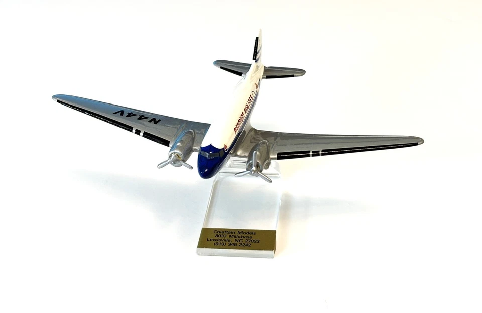 Piedmont Airlines DC-3 scale model propeller airplane - Image 4 of 4