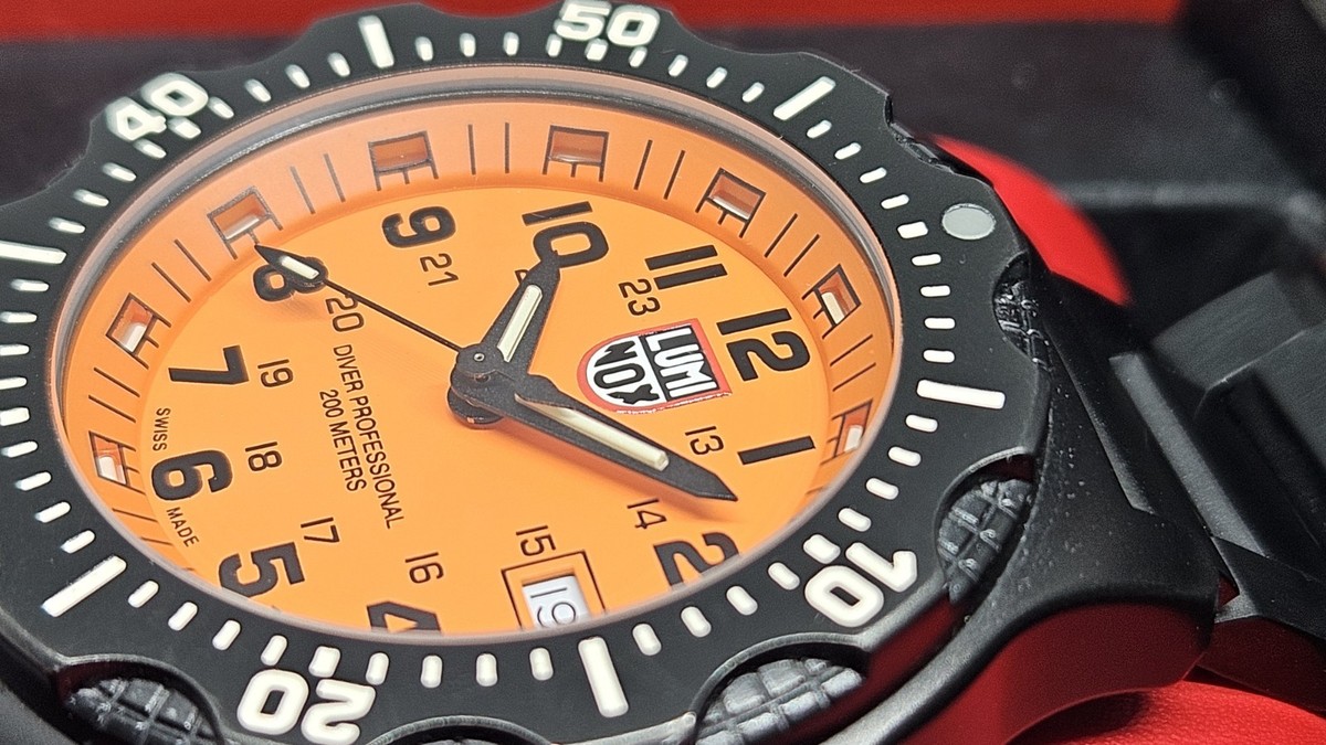 Luminox (Series 8400) 200M Men's Watch for sale online | eBay