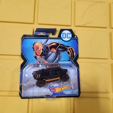 Deathstroke - DC Universe Character Cars - Hot Wheels (2019) H88