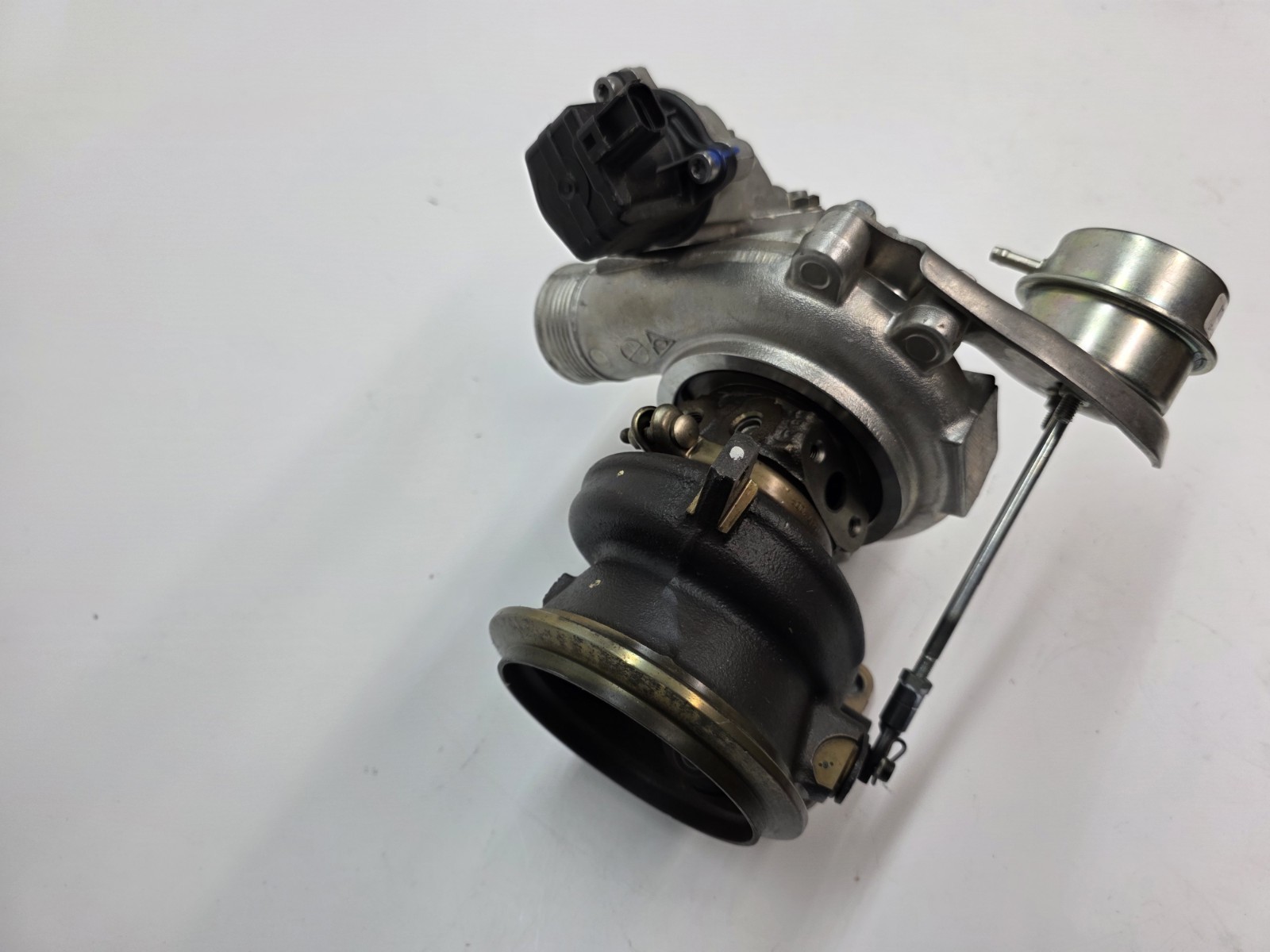 MCLAREN 570S 3.8L RIGHT SIDE TURBO TURBOCHARGER OEM 13F0545CP 16-21