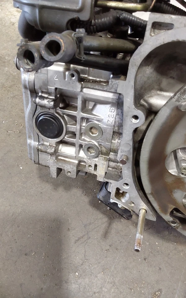 2003 Subaru Forester XS 2.5L 4WD Engine Motor Assembly OEM - Image 4 of 4
