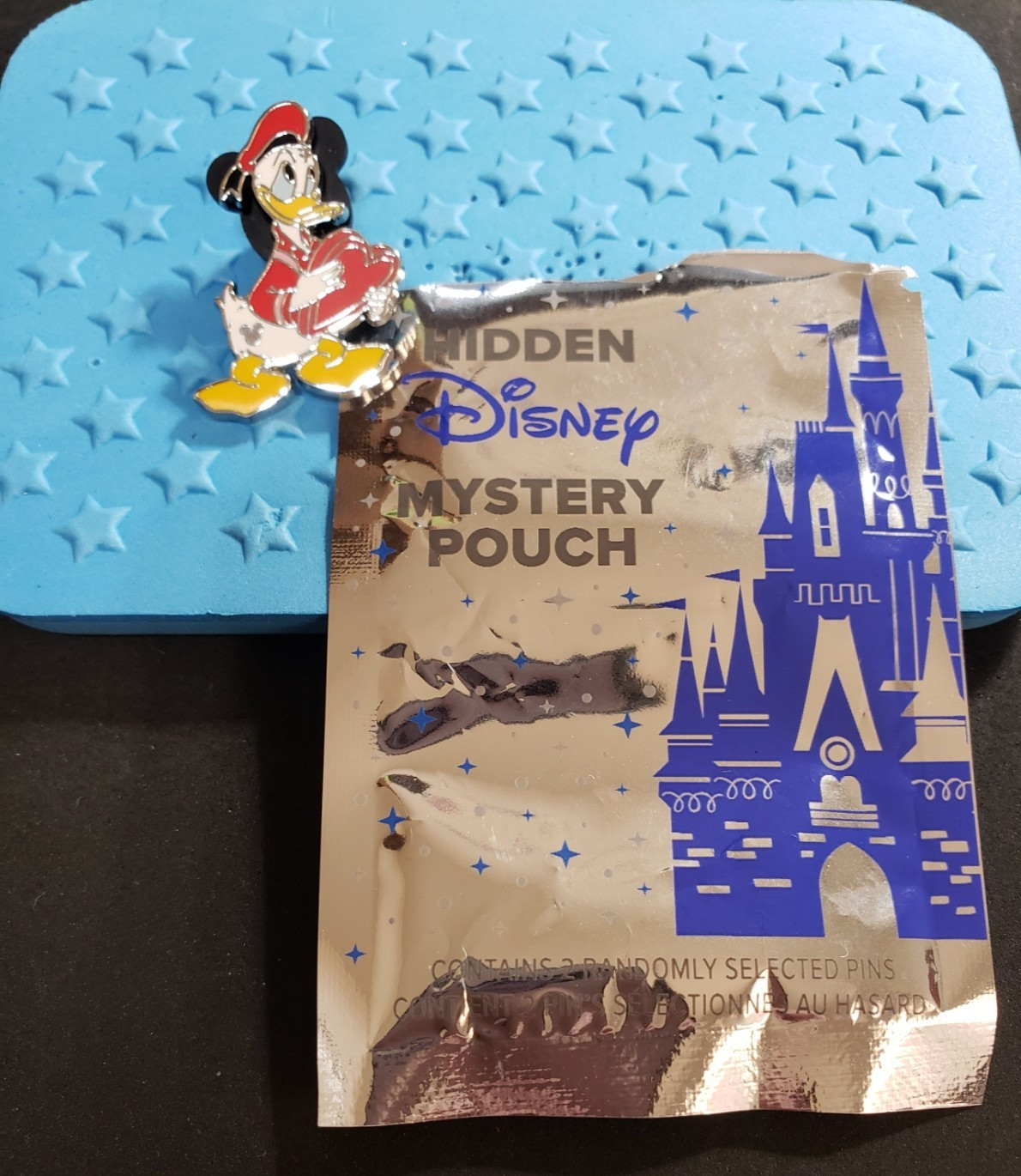 Donald Duck Valentine Hidden Mickey Walt Disney World Mystery Pin 2025 - NEW