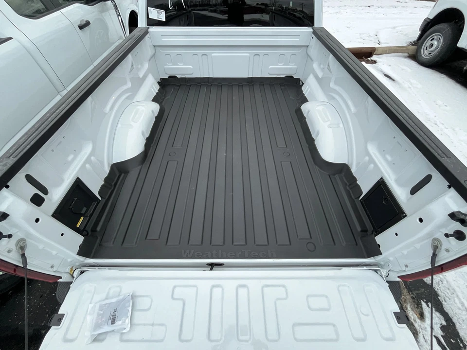 Forro de camioneta WeatherTech ImpactLiner para Ford F-150 Foto 2 de 4