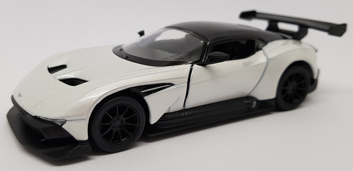 Aston Martin Vulcan - White - Kinsmart Pull Back & Go Metal Model