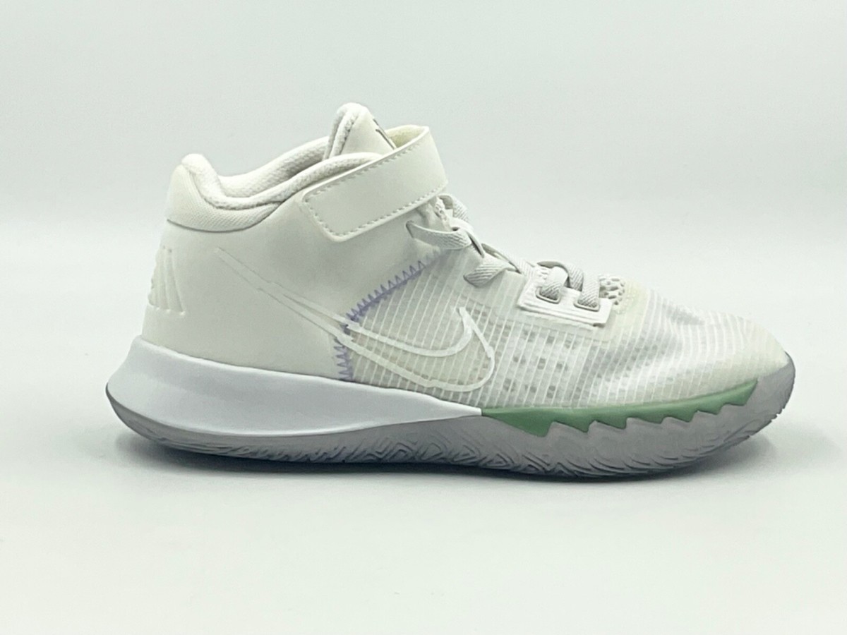 tenis kyrie flytrap 4