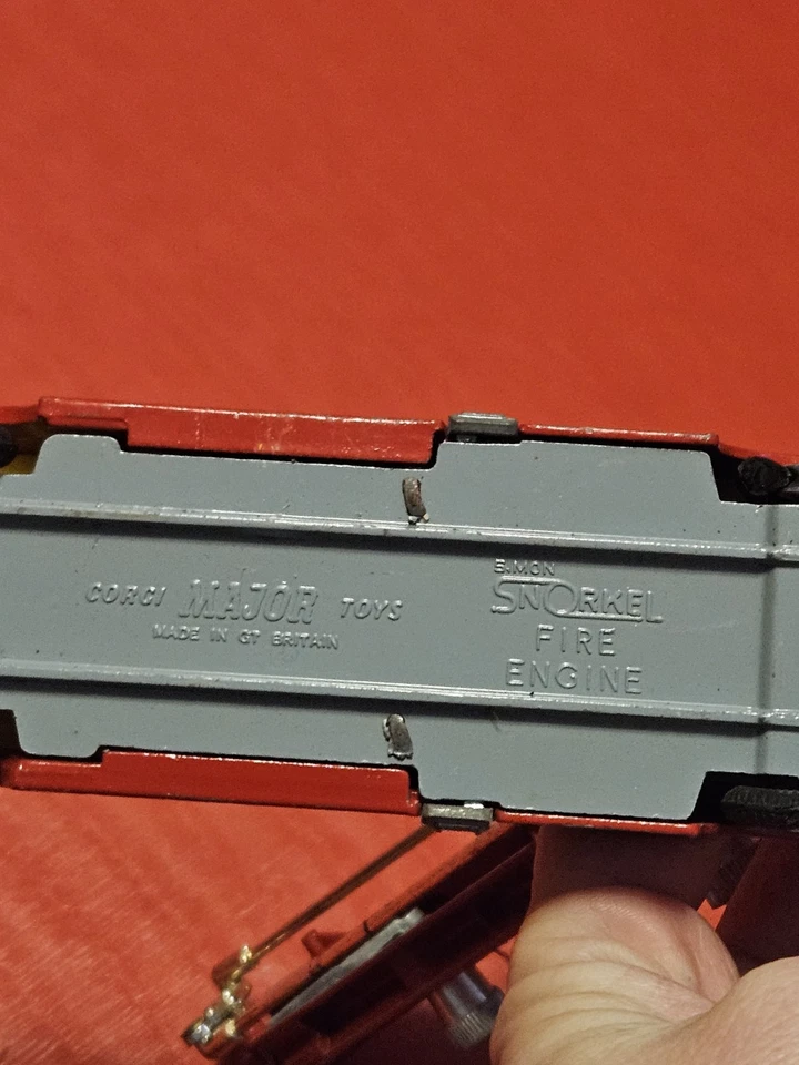 Corgi Simon Snorkel. Vintage. Needs A new Tire. Made In Great Britain - Image 4 of 4