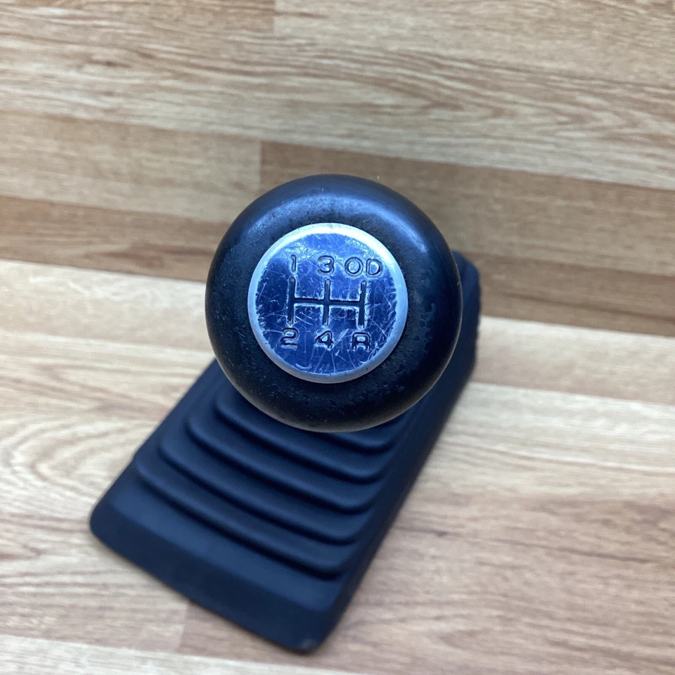 Dodge Dakota 1987 1988 1989 palanca de cambios de 5 velocidades y arranque V6 OEM Mopar usado Foto 2 de 4