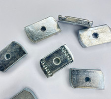 M6 Nakrętka kanałowa ząbkowana Mocowanie rozpórki 6 x 19mm BZP Stal Wiele ilości