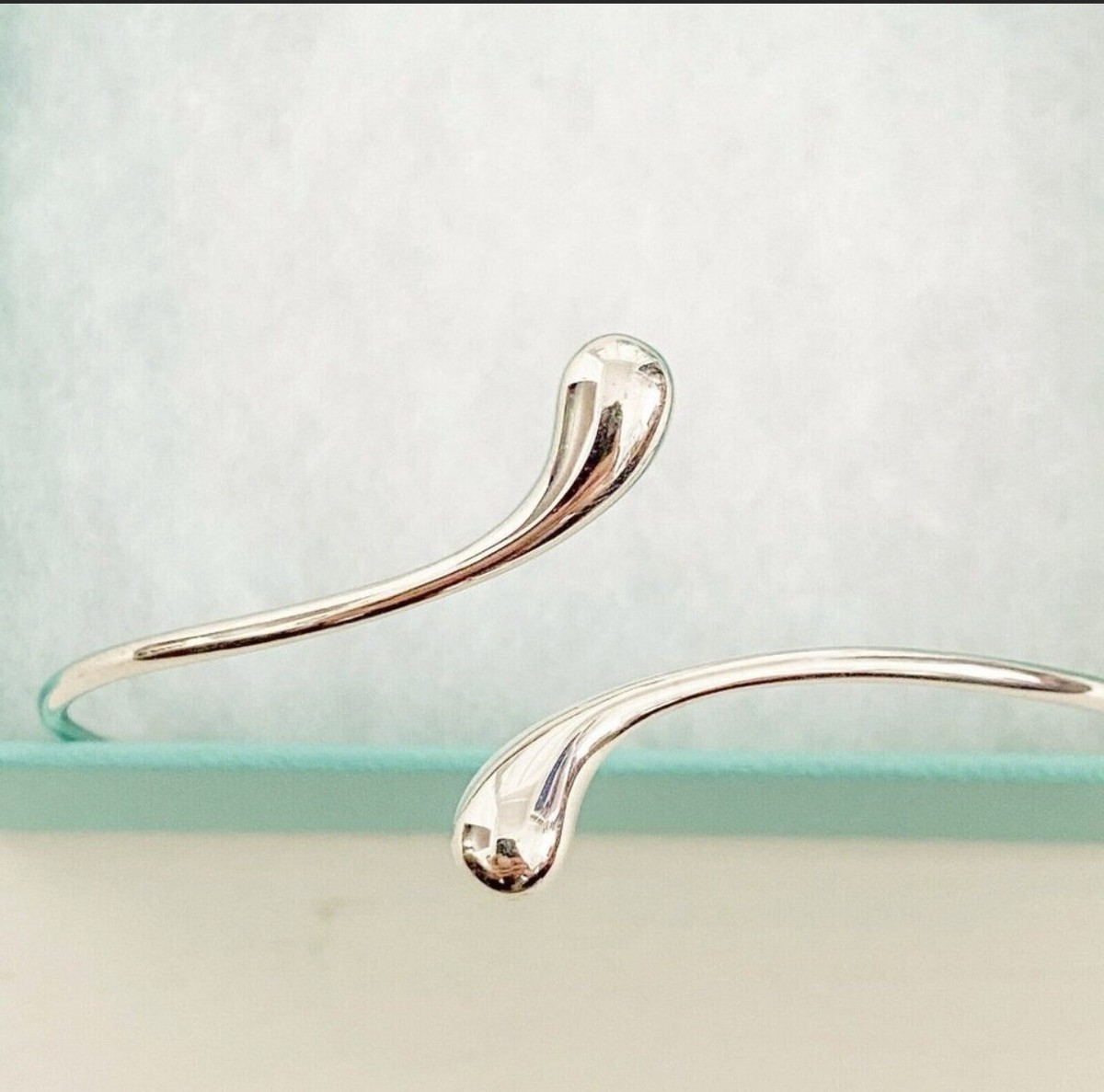TIFFANY & CO. ELSA PERETTI Elongated Teardrop Sterling