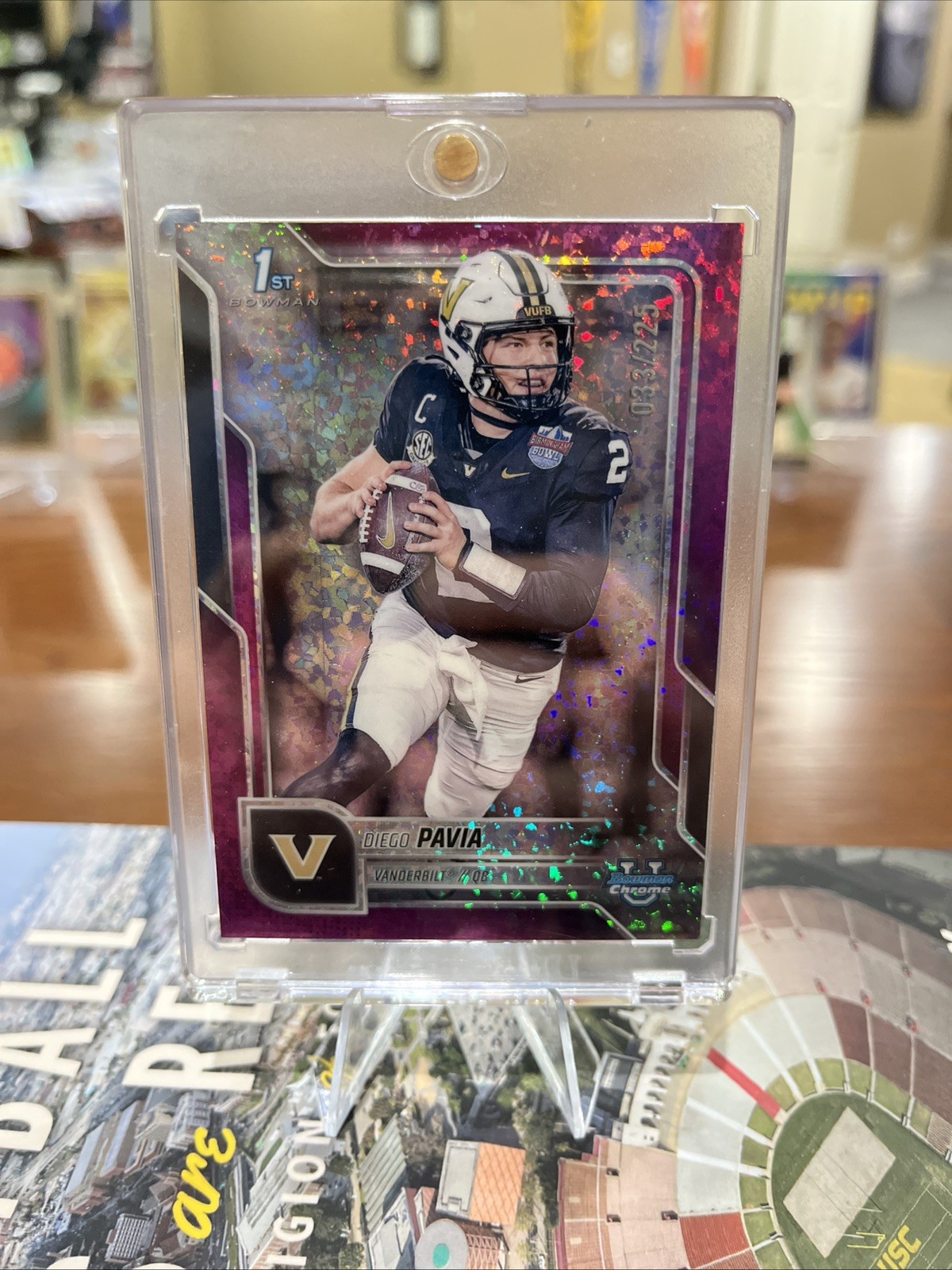 2025 Bowman Chrome U #190 Diego Pavia Fuchsia Mini-Diamond 1st /225 RC