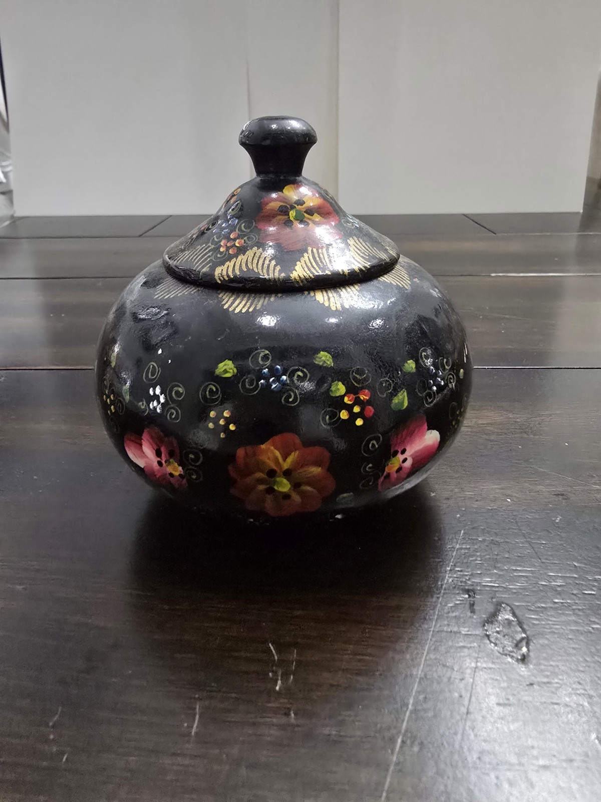 Vintage Wood Hand Painted Trinkic Round Box