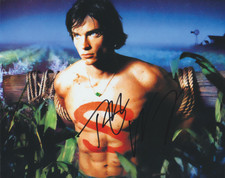 TOM WELLING SMALLVILLE SIGNED 10X8 COLOR PHOTO CLARK KENT DC SUPERMAN AUTOGRAPH