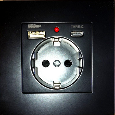 Schuko Euro EU Netz 230V Steckdose mit USB Typ C A weiß Campervan Wohnmobil etc