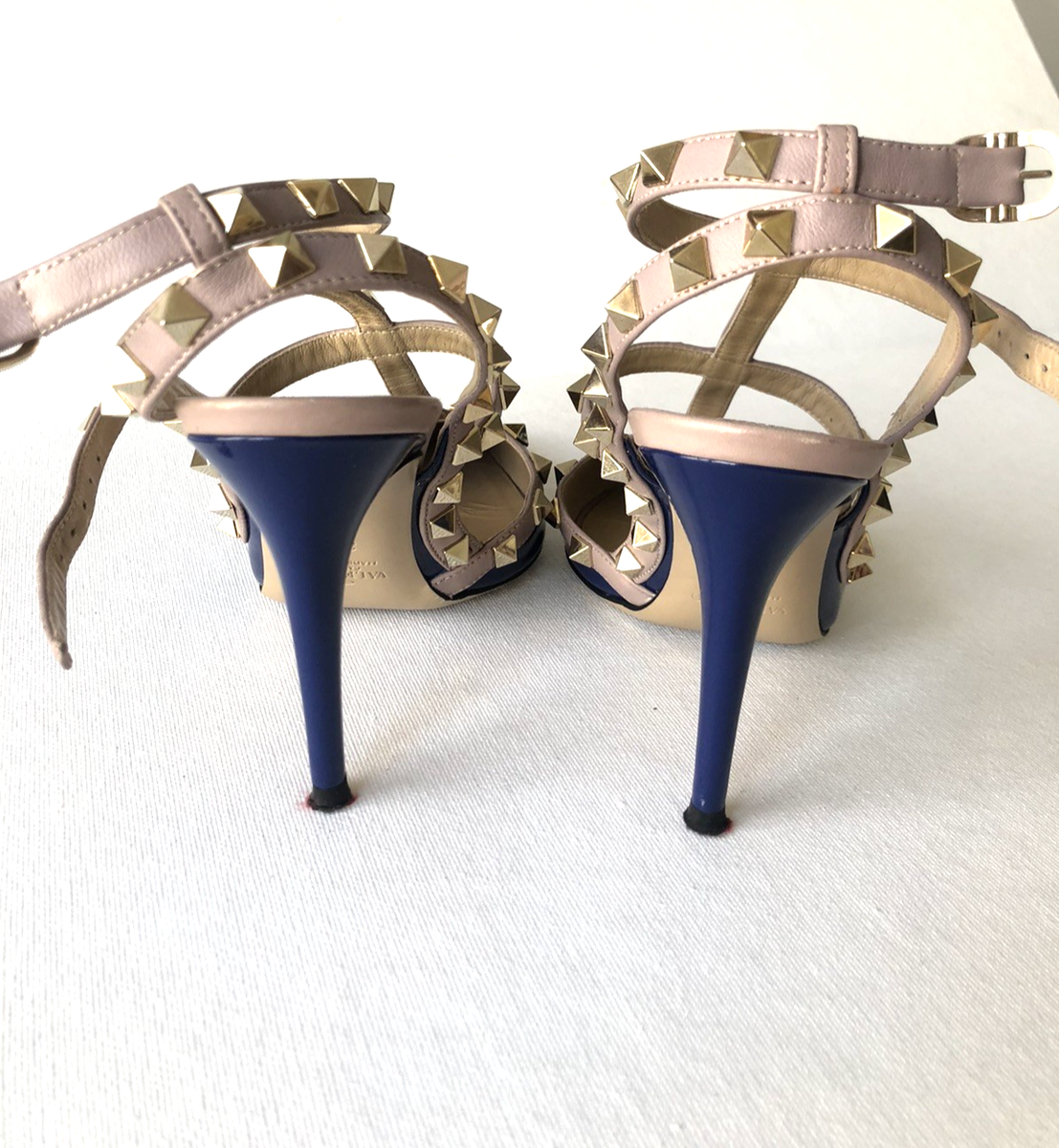 Valentino Rockstud Blue Patent Leather Pointy Toe Pumps Size  display picture 1