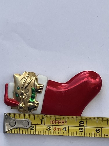 Vintage Metallic Gold & Red Tone Christmas Sock Boot Cat Holiday Pin Brooch - Picture 8 of 8