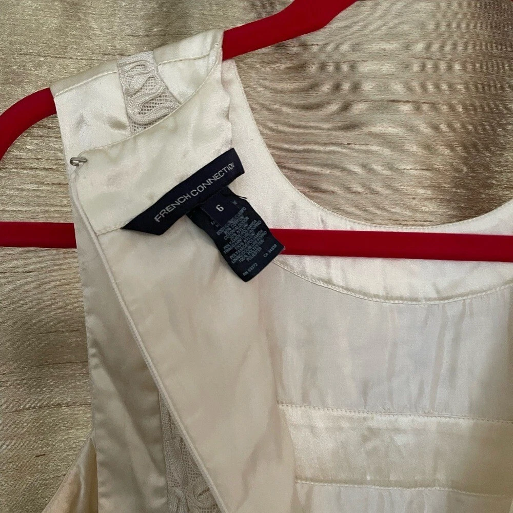 OFF WHITE Abito decorativo bianco sporco French Connection.