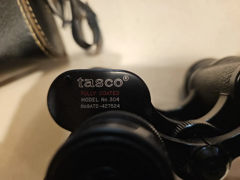 TASCO FULLY COATED 7X 35 BINOCULARS MODEL 304 FIELD 359ft@ 1000yds Excellent  - Image 2 of 4