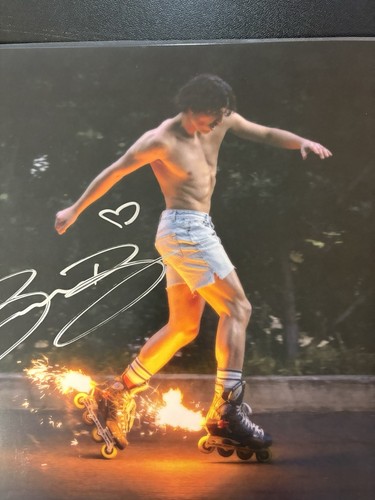 Benson Boone vinile autografato "Fireworks & Rollerblades" Beckett Coa raro - Foto 7 di 19
