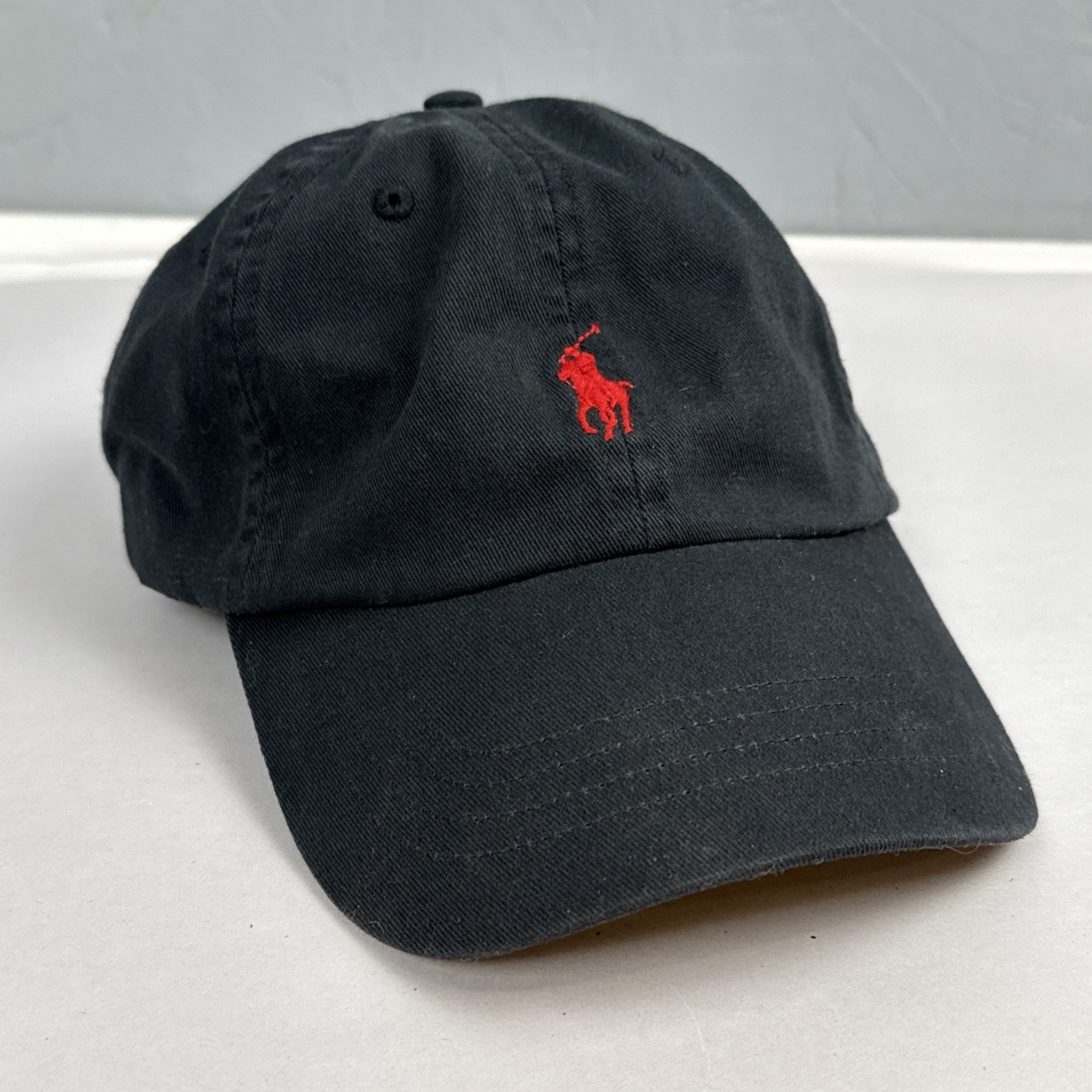 Polo Ralph Lauren cappello berretto uomo nero cinturino schiena rosso pony casual golf preppy