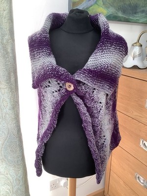Handgestrickte ärmellose Strickjacke mit Ombré von Stylecraft Wollmischung Gr. M Neu