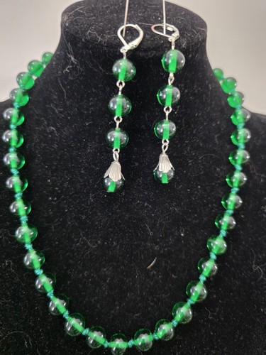 Green Japanese 1940s Glass Bead Handknotted GR. Silk Necklace, Earrings SET - Picture 4 of 4