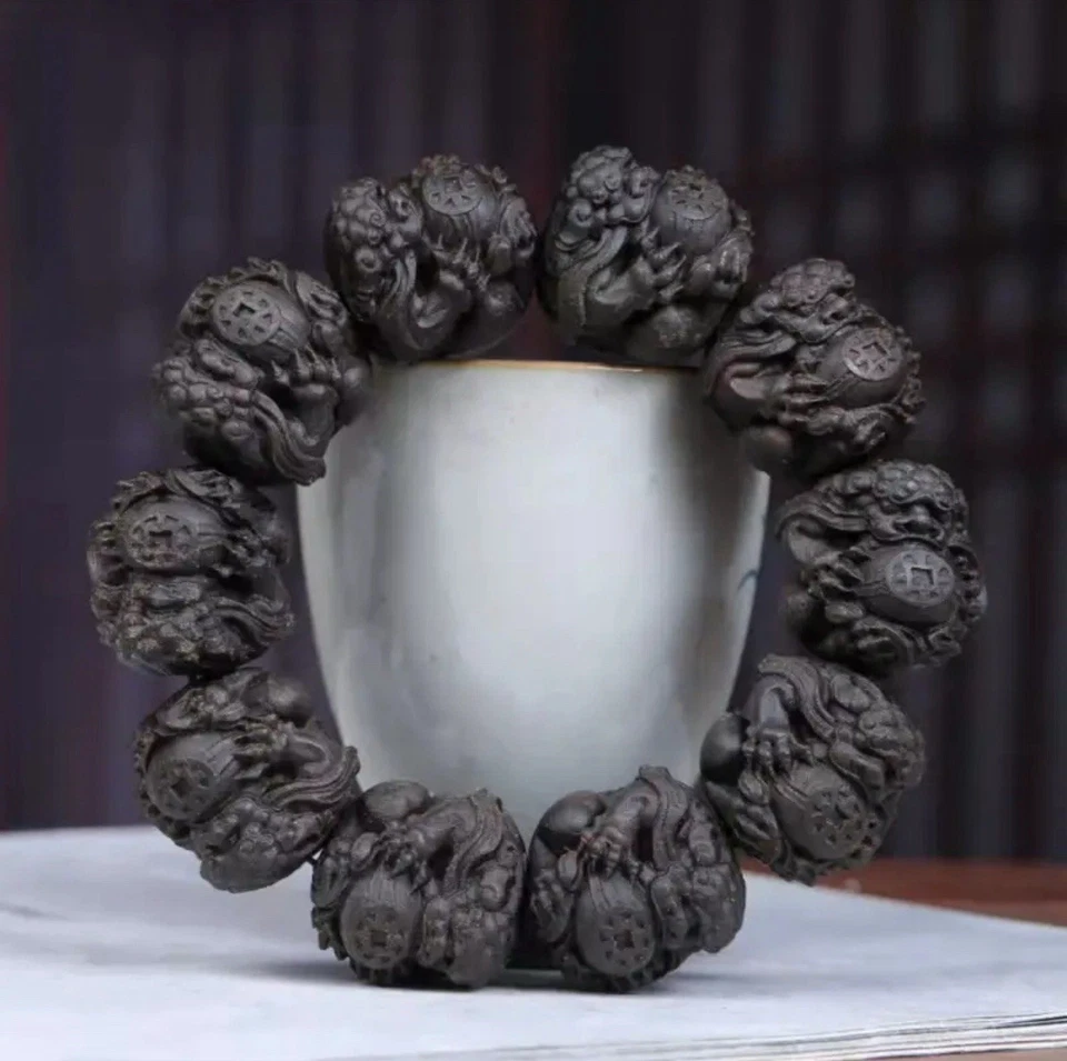 Pulsera Pixiu Madera de Agar Negro Natural Tallada a Mano 25MM Con Una Caja Foto 3 de 4