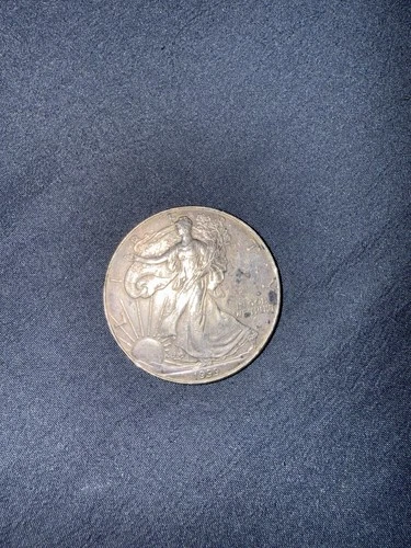 American Eagle 1999 1 oz Silver Coin Walking Liberty Design .999 Fineness