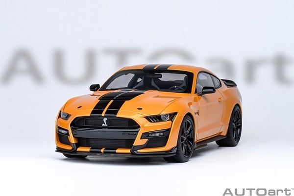 AUTOart 73099 1:18 Mustang Shelby GT500 Cyber Orange/Schwarz Streifen Modellauto-image