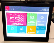 PixStar 10  WiFi Digital Picture Frame PXT515WR04G w/ Remote  Power   Tested