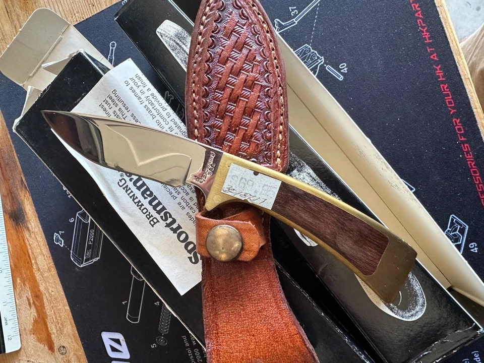 De Colección Browning EE. UU. Modelo 3018217 Hoja Fija Rastreador Caída PT Juego COMO NUEVO Cuero Nuevo en Caja Foto 4 de 4