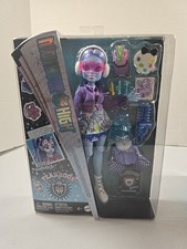 Monster High Abbey Bominable Fearbook Fashion Doll w/Accessories, Exclusive 