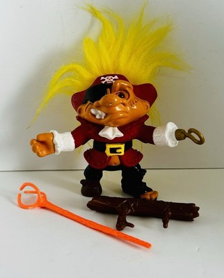 1992 Hasbro The Original Battle Trolls Cap'n Troll With Log & Projectile