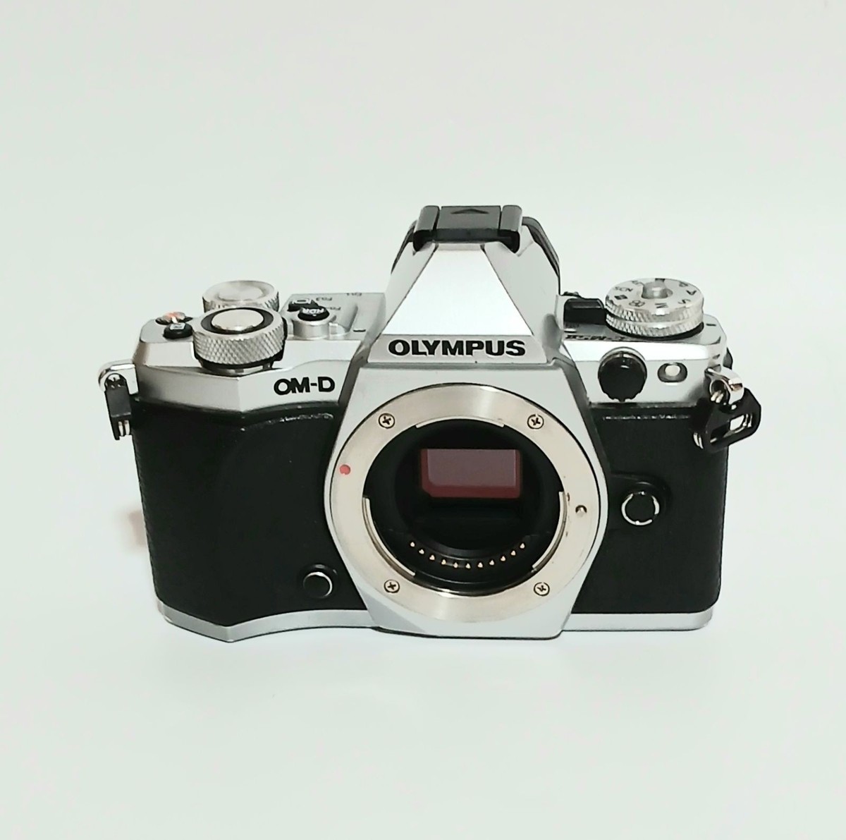 OLYMPUS Mirrorless Camera OM-D E-M5 MarkII Body Silver E-M5