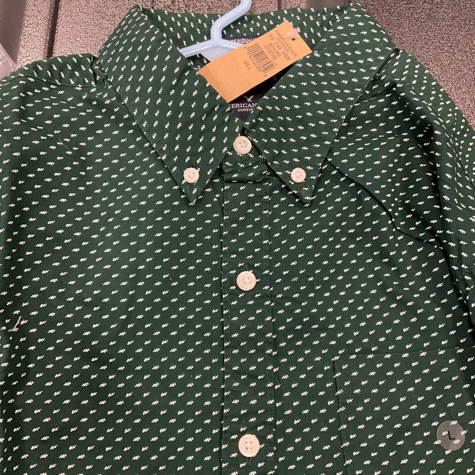 Camisa de hombre American Eagle Outfitters verde manchada manga larga abotonada talla L Foto 2 de 4