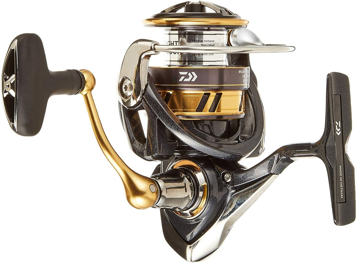 Daiwa Spinning Reel 18 Regalis LT LT3000D-C from Japan (New
