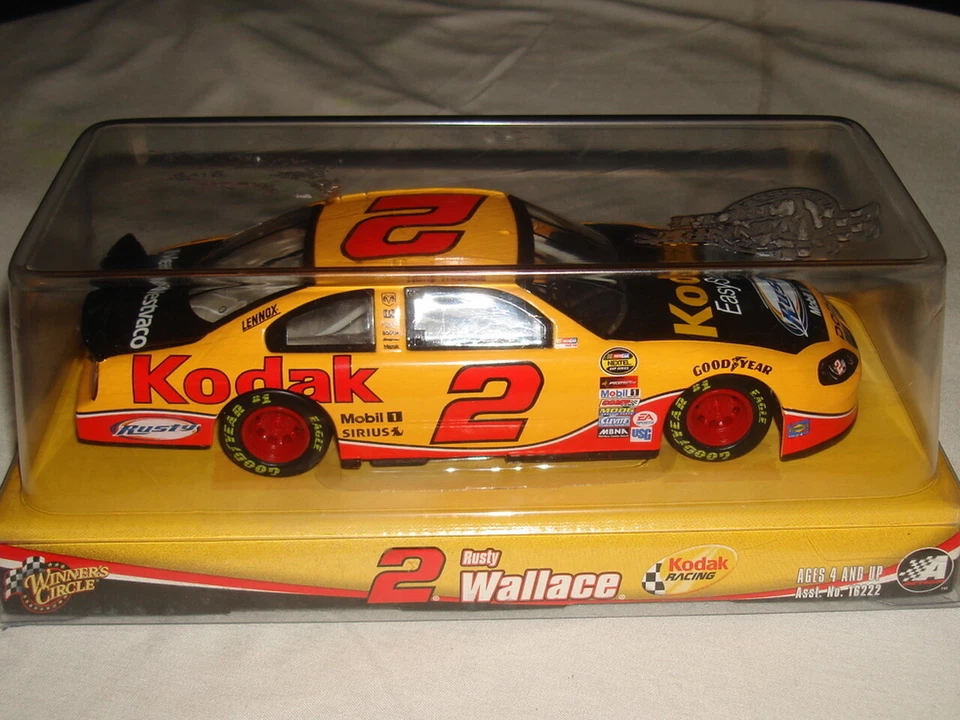 Nuevo en caja 2004 Action Rusty Wallace Kodak Intrepid 1/24 Winner's Circle Foto 3 de 4