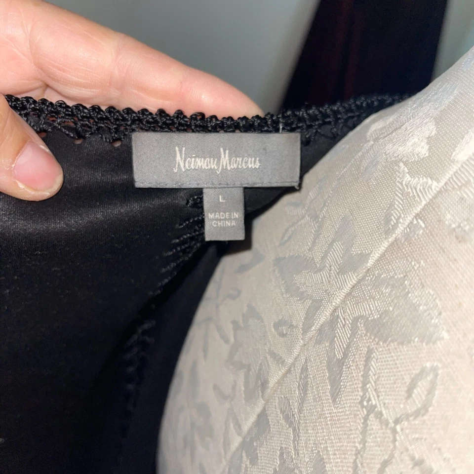 Neiman Marcus Long Vest Womens Size Large Black Faux Suede Open Front Mod - Image 4 of 4