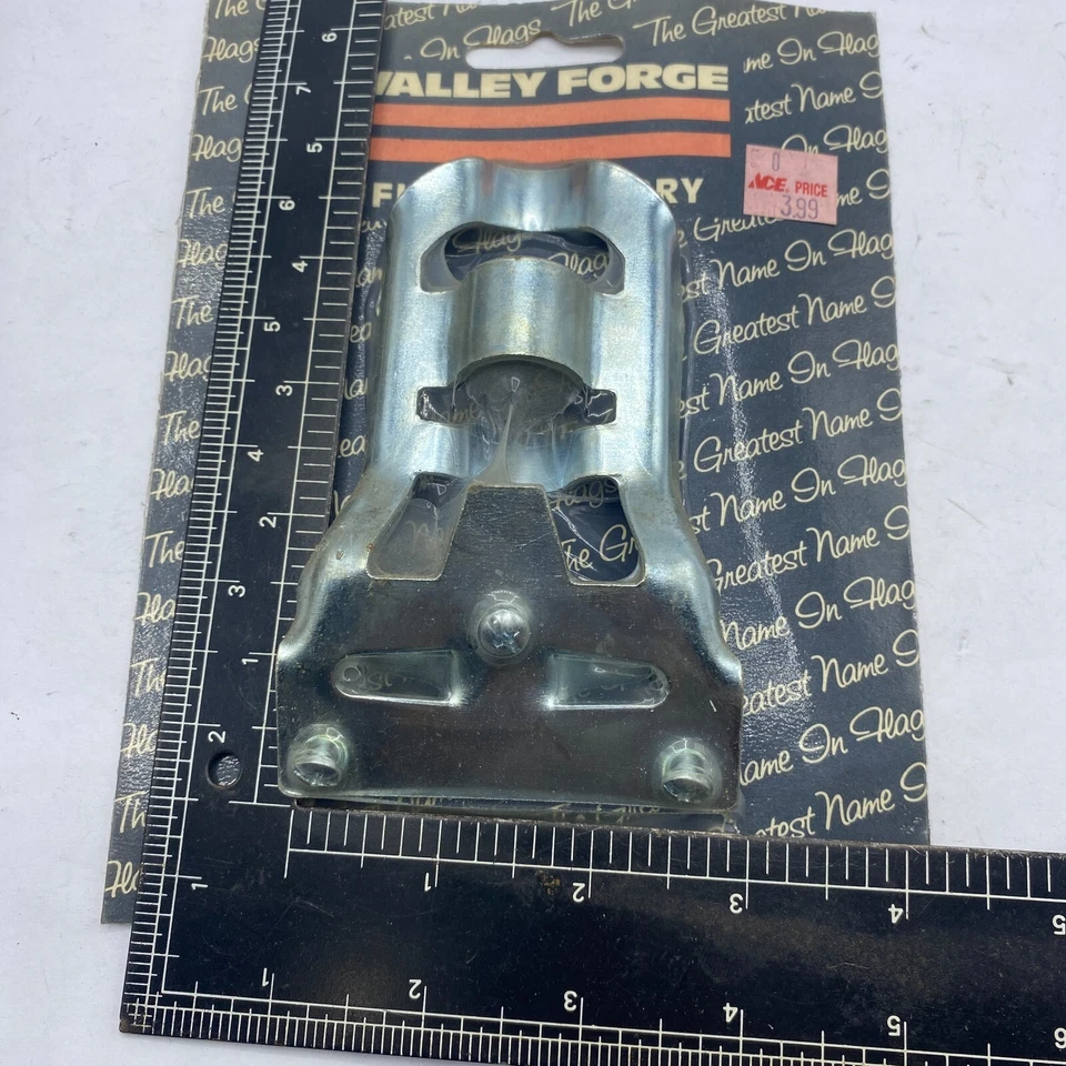 LOTE DE 2 TORNILLOS VALLEY FORGE 3/4" SB2-1 soporte bandera acero estampado asta de bandera CRDB Foto 4 de 4