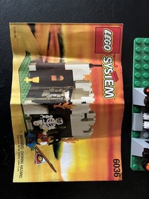 LEGO Castle: 6036 Skeleton Surprise - Complete with Instructions