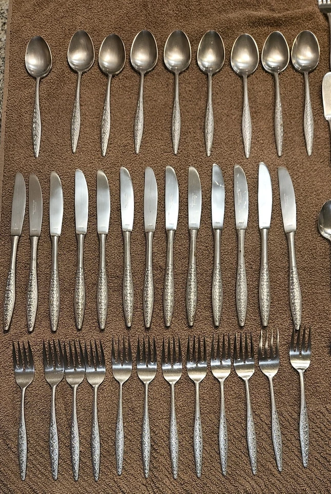 Vintage HULL Manilla Ornate Pattern Japan Set Of 68 Stainless See Description  - Image 2 of 4