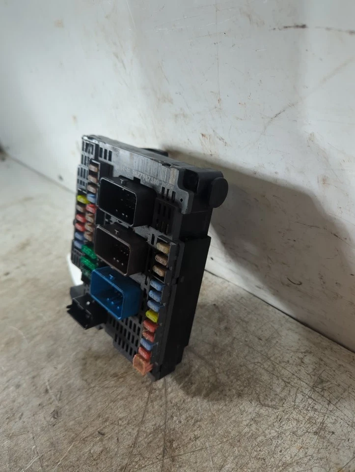 Citroen Ds5 Hybrid 2011-2015 1997 Fuse Box (in Engine Bay) P88 - Image 3 of 4