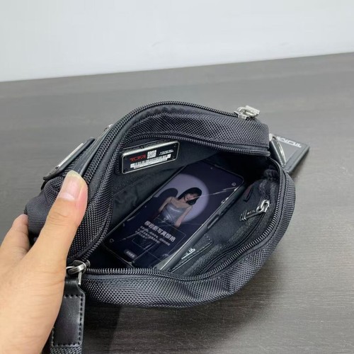 Borsa a tracolla TUMI ALPHA BRAVO COMPASS CROSSBODY nera outlet viaggio uomo 2223406 - Foto 14 di 16