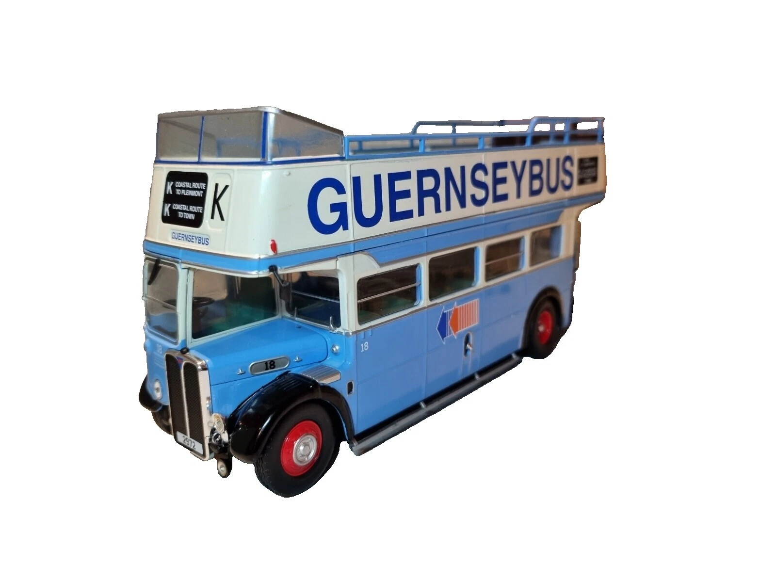 Литые модели и игрушечные автомобили автобус IXO